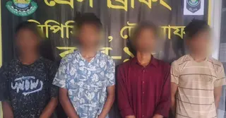 টেকনাফে র‌্যাব-পুলিশের যৌথ অভিযান; মুক্তিপণের দাবিতে অপহৃত ৪ তরুণ উদ্ধার